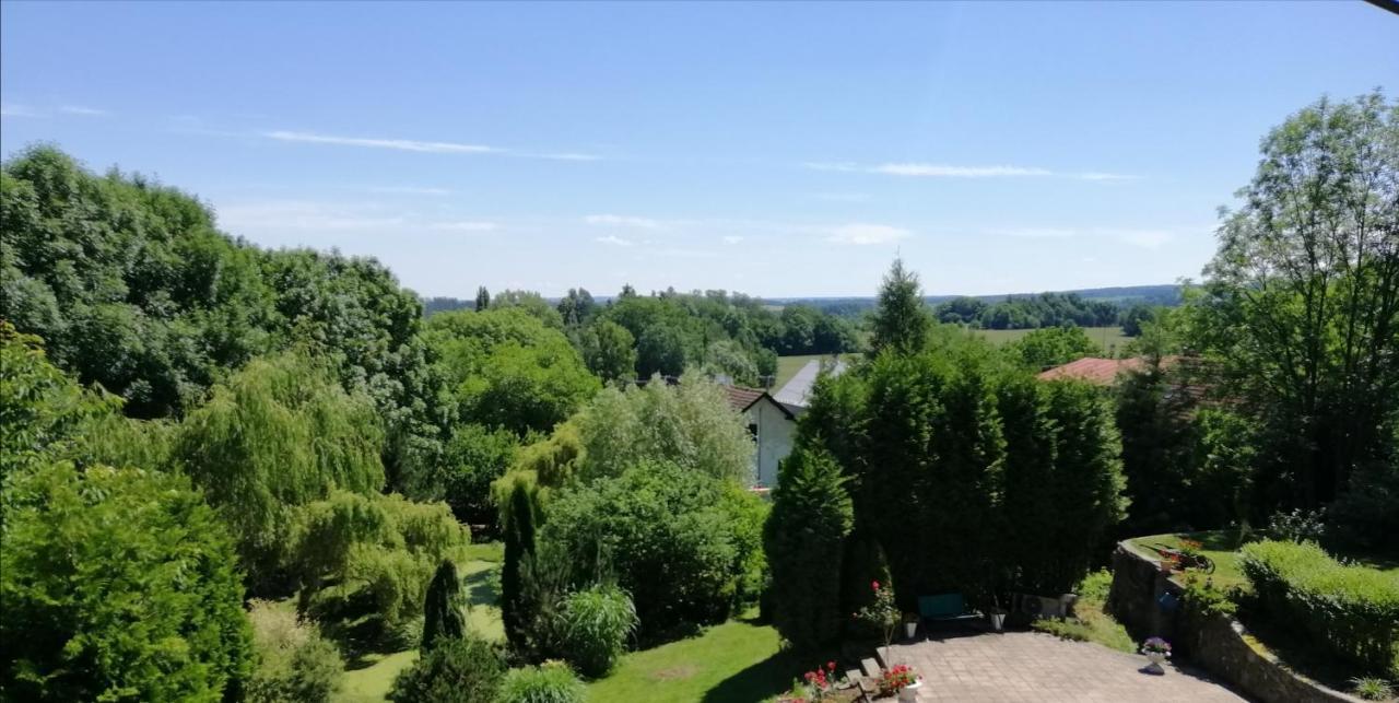 Apartman Fara Vcelakov Exteriör bild