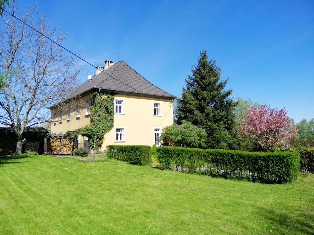 Apartman Fara Vcelakov Exteriör bild